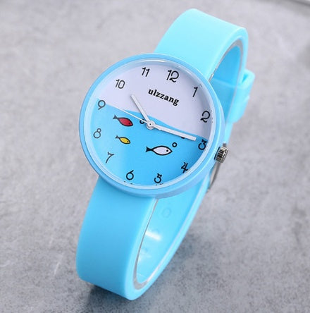 Children Watch For Girls Color Silicone Strap Fashion Quartz Wristwatc
Clasp Type: Buckle 

Dial Diameter: 36mm

Band Width: 15mm

Movement: Quartz

Dial Window Material Type: Glass

Style: Fashion &amp; Casual

Water Resistance Depth:WatchesShoparamas.comGirls Color Silicone Strap Fashion Quartz Wristwatch Fish Dial Cartoon Kids Clock