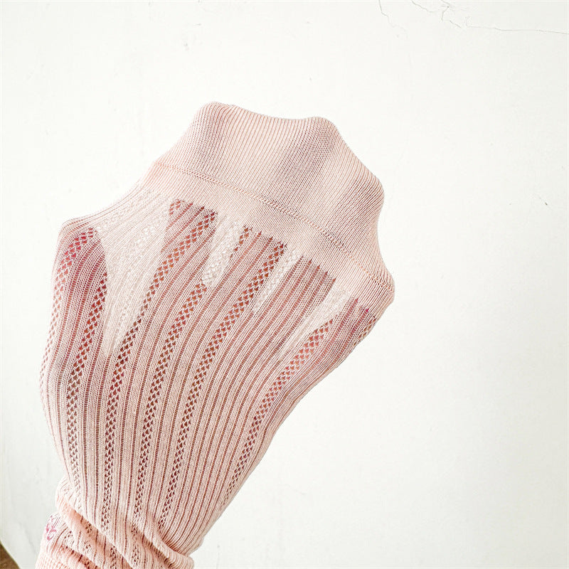 Bow Embroidered Short Thin Socks
 Product information:
 
 Fabric name: Cotton
 
 Color: short tube black, short tube Gray, short tube pink, short tube white, short tube Milky White
 
 Length of socClothing & Apparel for WomenShoparamas.comBow Embroidered Short Thin Socks