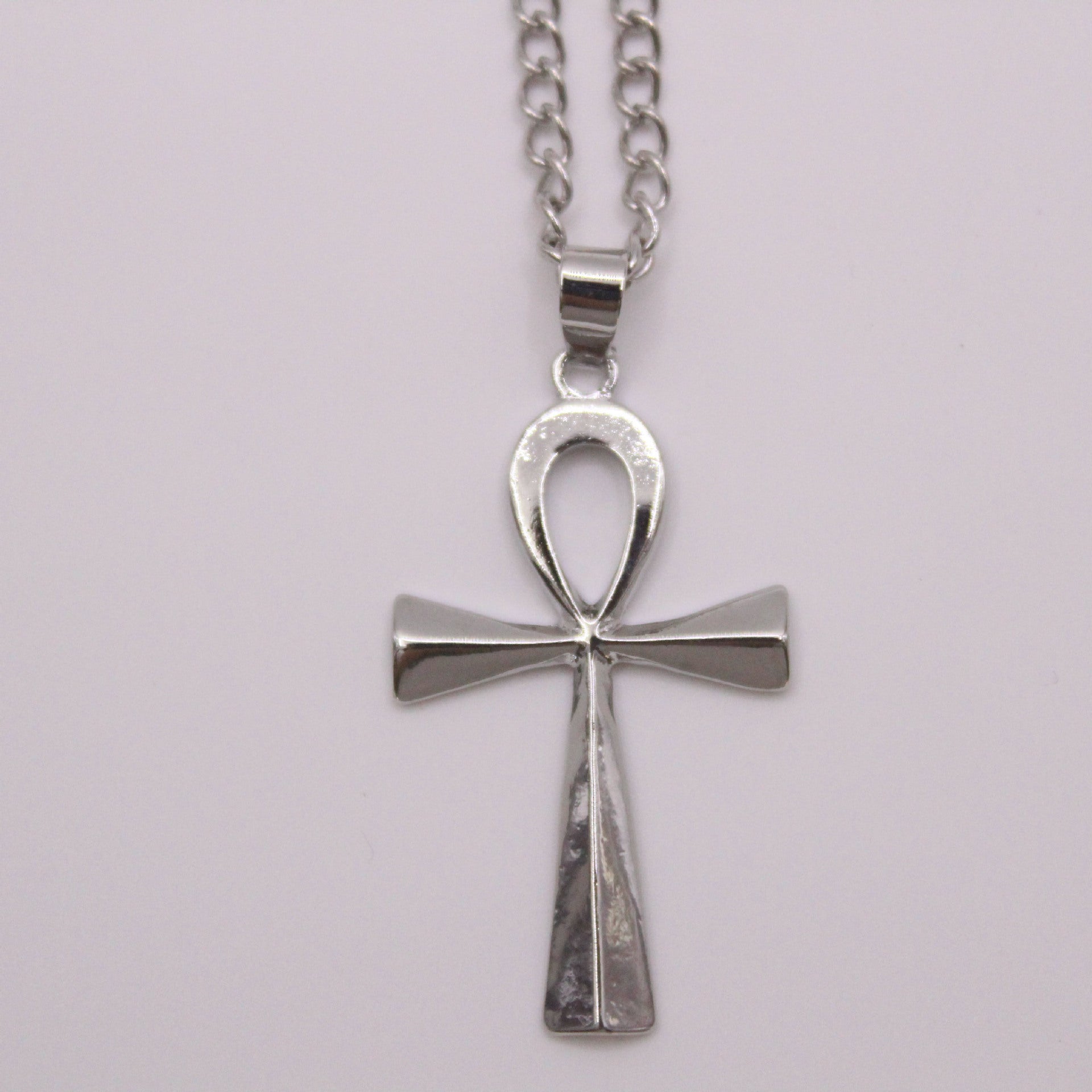 Cross-border e-commerce goods source, European and American glossy sta
 Style: Europe and America
 
 Material: titanium steel
 
 Treatment process: electroplating
 
 Type : Pendant, pendant
 
 Style: Men's
 
 Modeling: Geometry
 
 Chai0Shoparamas.comCross-border