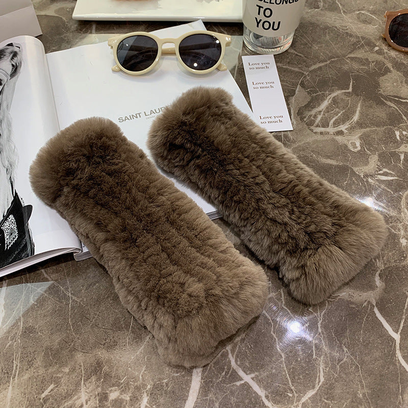 Sweet Warm And Thickened Rex Rabbit Fur Gloves
 Product information:
 
 Fabric name: rabbit fur
 
 Color: red, khaki, black, white, nude pink, beige, gray, flower blue, purple blue, flower yellow pink, dark browClothing & Apparel for WomenShoparamas.comThickened Rex Rabbit Fur Gloves