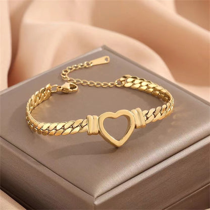 Personalized Love Chain Necklace Bracelet For Women Fashion Titanium S
 Product information:
 


 Material: stainless steel
 
 Processing: Electroplating
 
 Shape: Heart
 
 Chain style: Cuban chain


 
 Packing list:

Bracelet/NecklaceWomen's JewelryShoparamas.comPersonalized Love Chain Necklace Bracelet