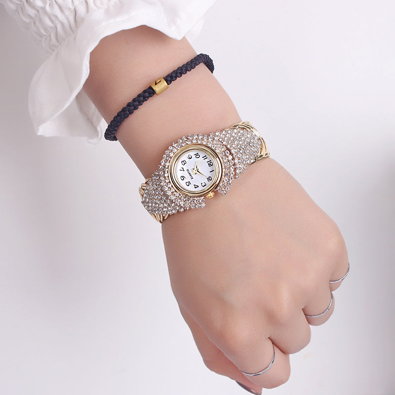 Fashionable All-match Casual Women's Quartz Watch
 Product information:


 Style: European
 
 Movement type: quartz
 
 Thickness: 9mm
 
 Dial diameter: 33mm
 
 Mirror material: ordinary glass mirror surface
 
 WatcWatchesShoparamas.com-match Casual Women'